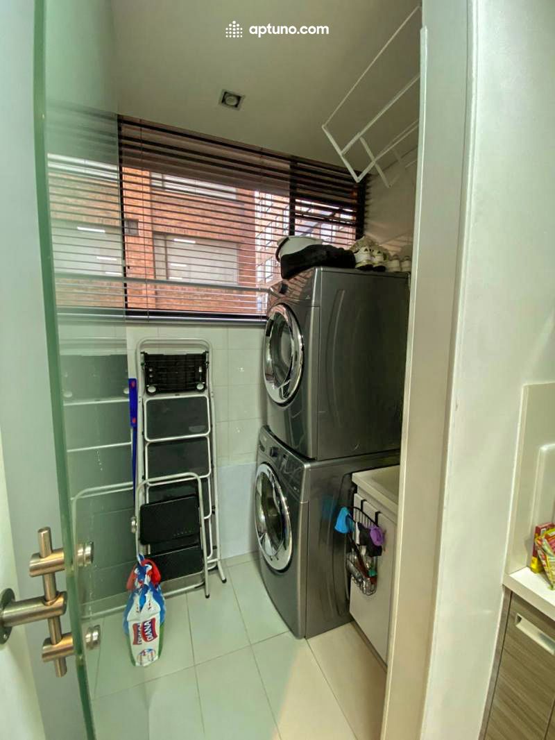 Apartamento en arriendo La Carolina Apartamento en arriendo La Carolina 147 m² - $ 6.500.000