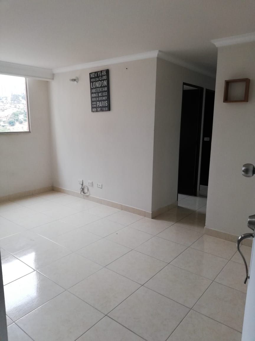 Apartamento En Arriendo En Aures I Por