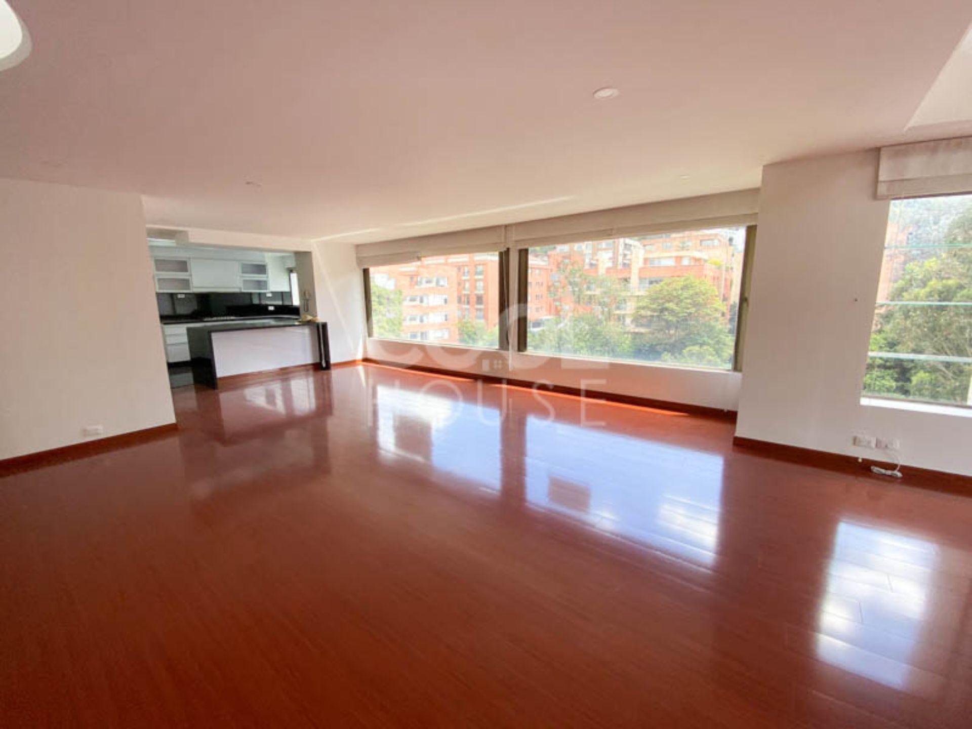 Apartamento en arriendo El Virrey Apartamento en arriendo El Virrey 224 m² - $ 9.000.000