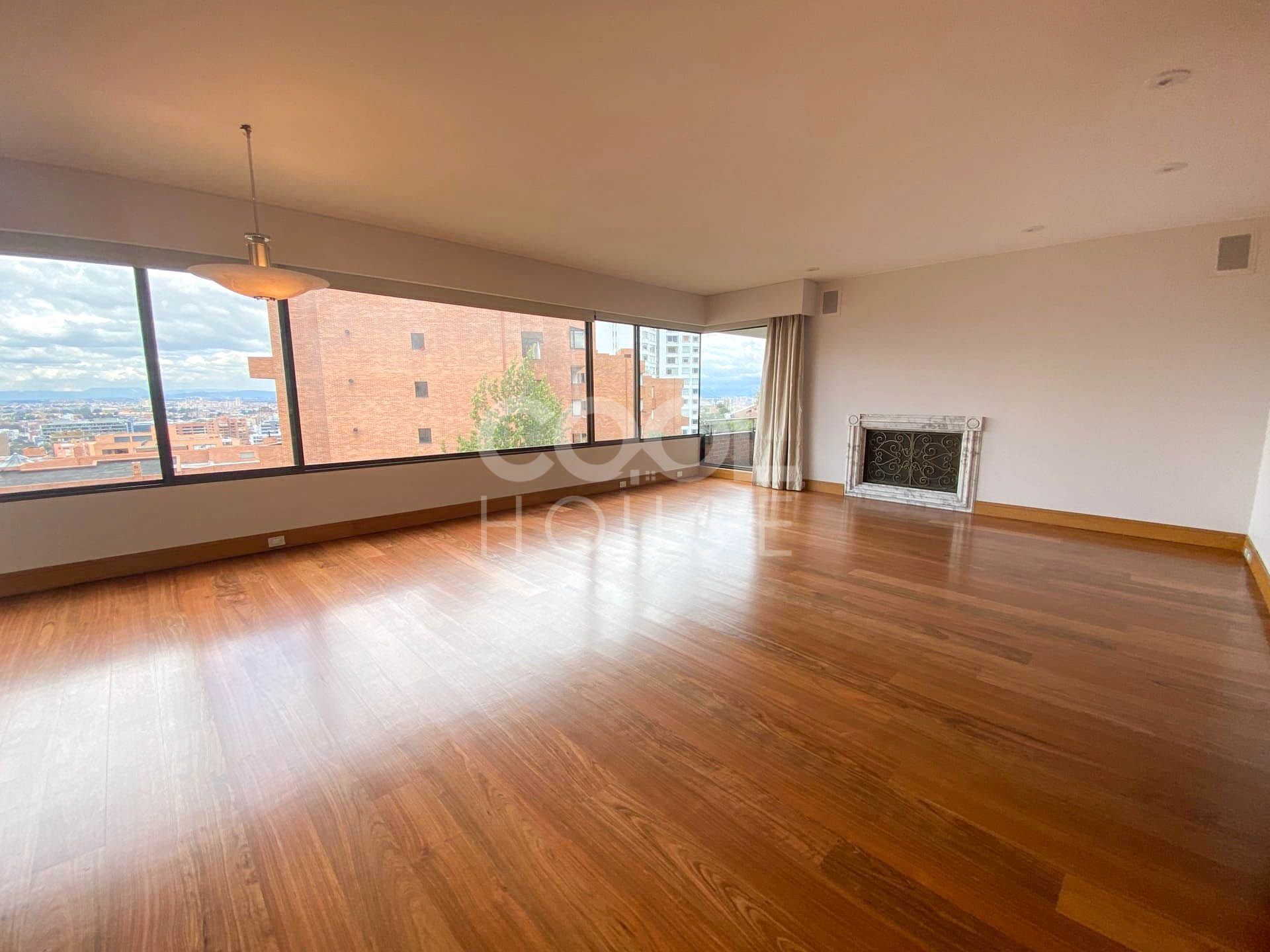 Apartamento en arriendo Los Rosales Apartamento en arriendo Los Rosales 323 m² - $ 18.800.000