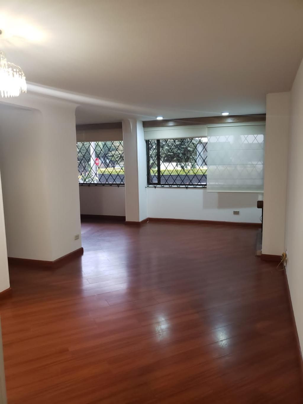 Apartamento en arriendo Santa Bárbara Central 88 m² - $ 2.500.000