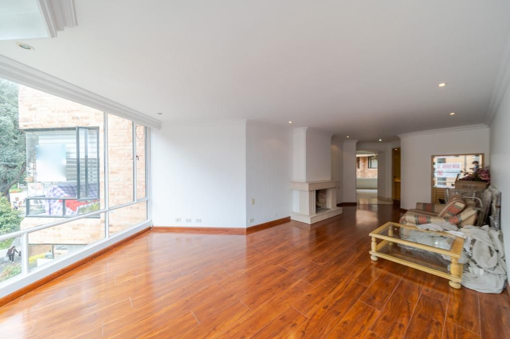 Apartamento en arriendo Bella Suiza Apartamento en arriendo Bella Suiza 149 m² - $ 3.500.000