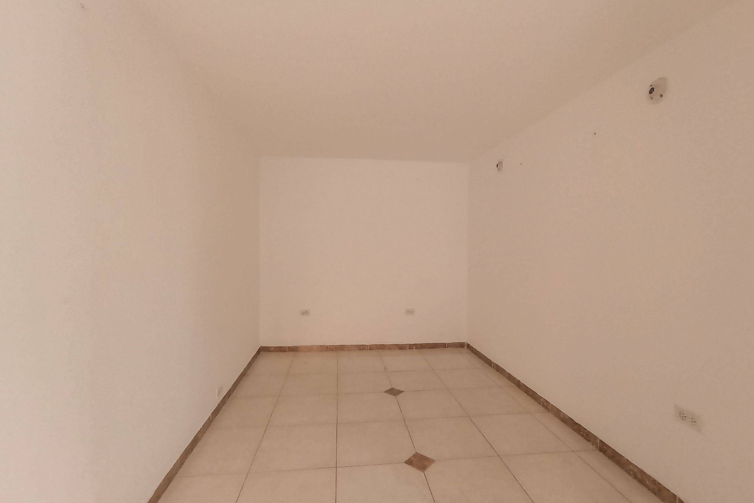 Casa en arriendo Cota 242 m² - $ 2.810.000