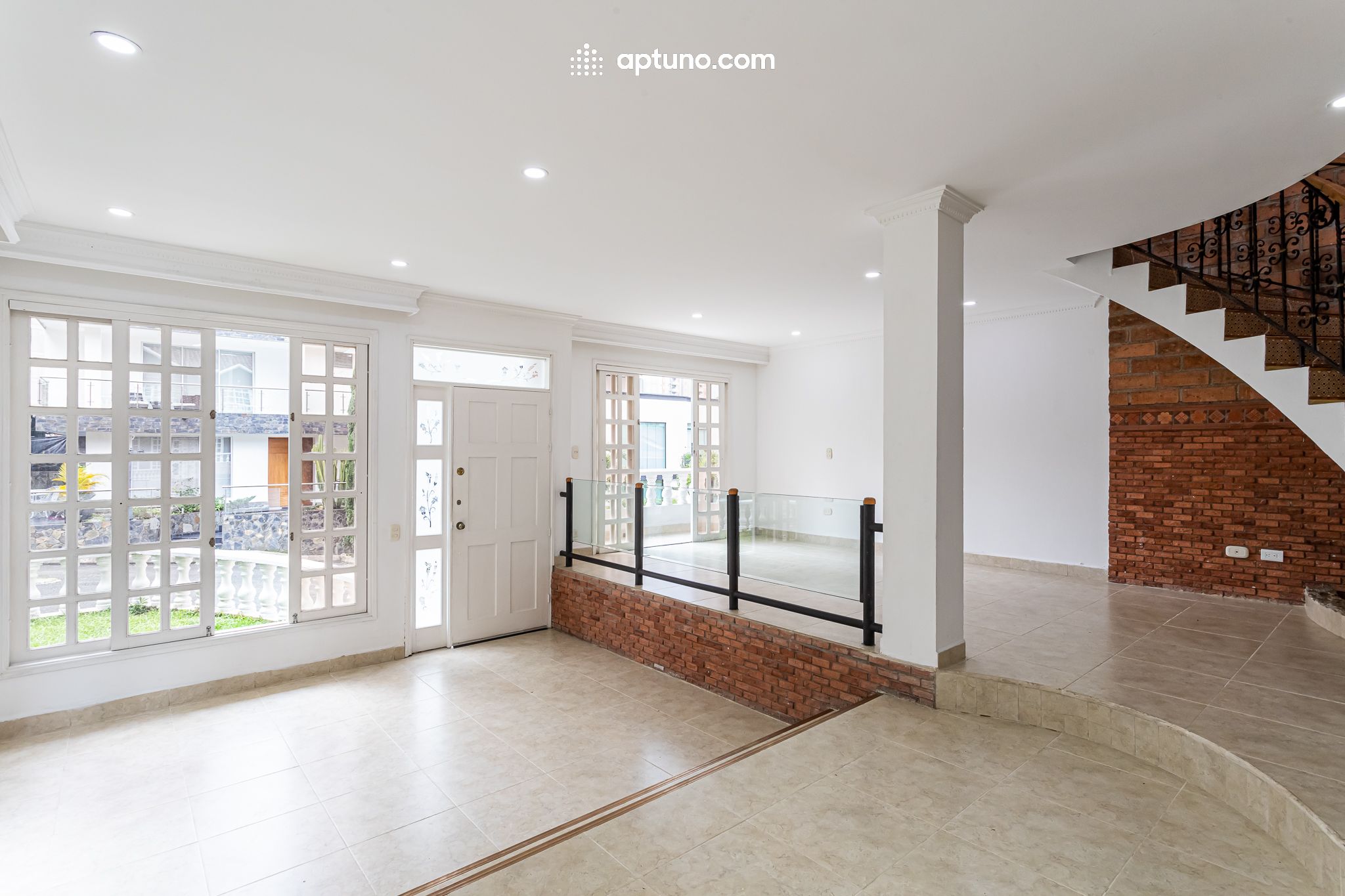 Casa en arriendo Sabaneta 280 m² - $ 4.200.000