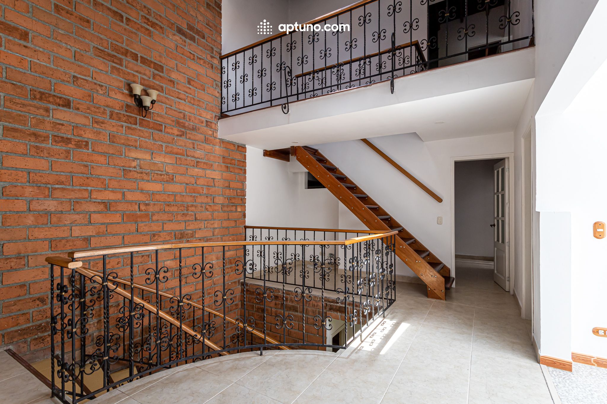 Casa en arriendo Sabaneta 280 m² - $ 4.200.000
