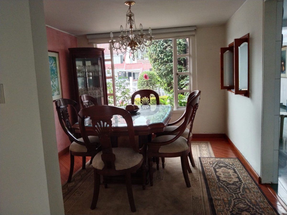 Casa en arriendo Prado Veraniego Norte 243 m² - $ 6.500.000