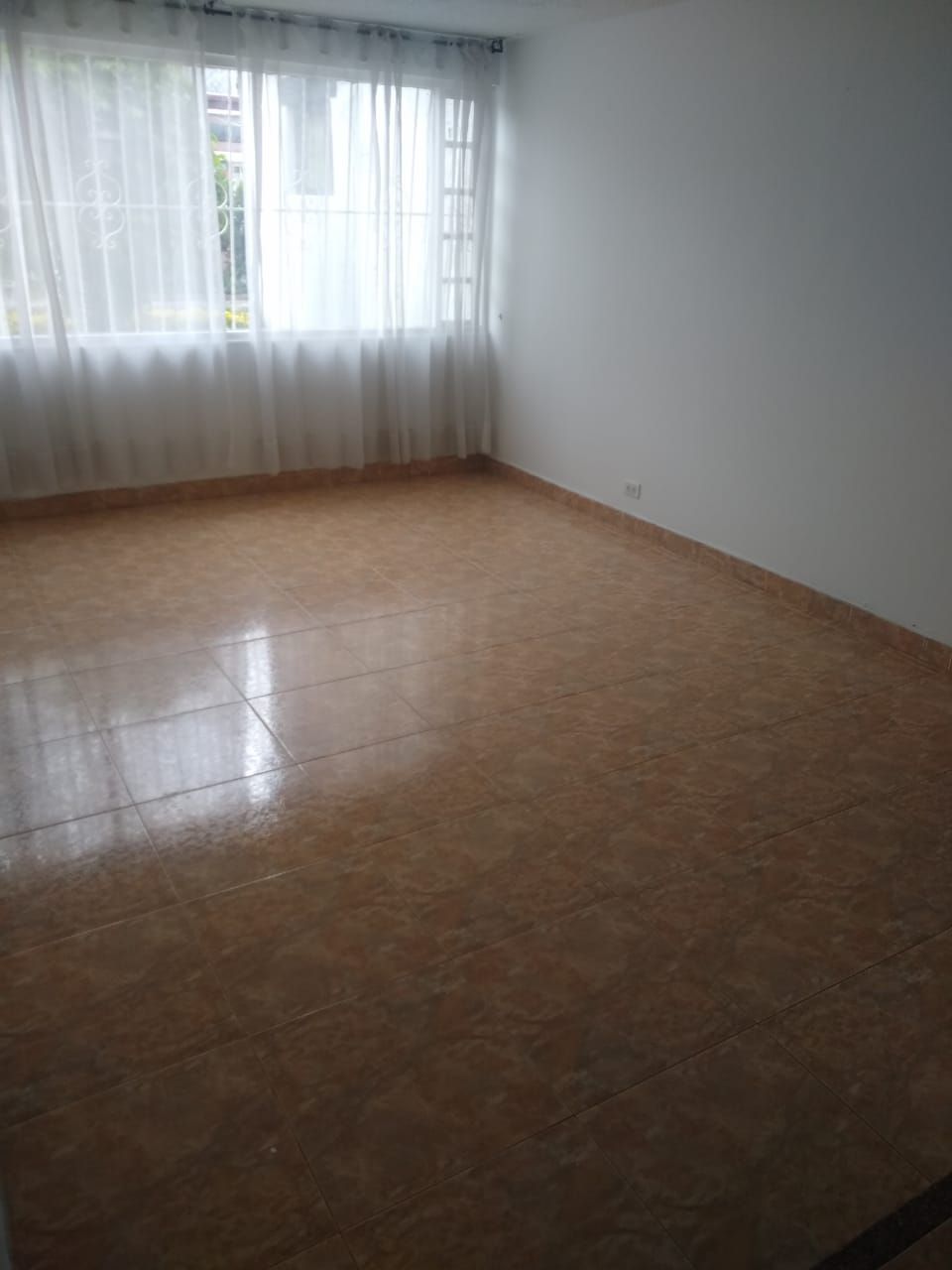 Casa en arriendo Modelia Occidental Casa en arriendo Modelia Occidental 300 m² - $ 2.800.000