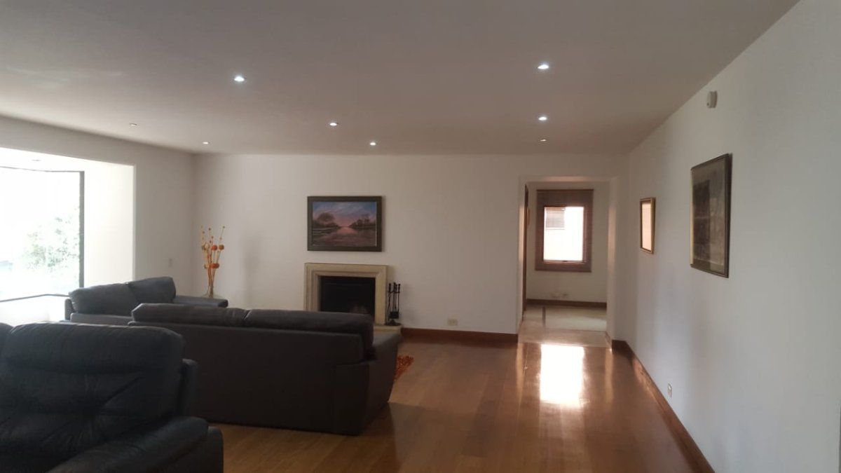 Apartamento en arriendo Bellavista 240 m² - $ 18.000.000