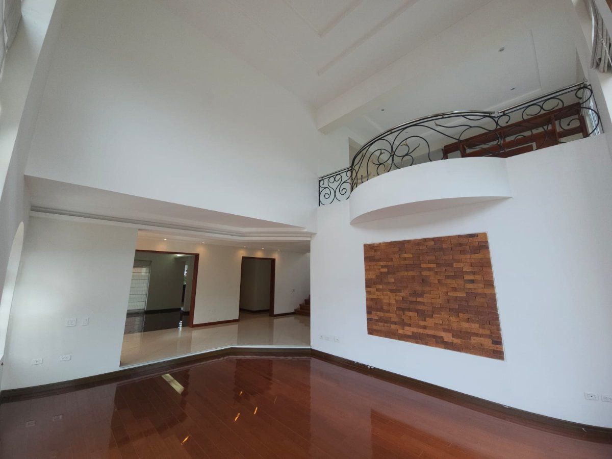 Casa en arriendo Cajicá 647 m² - $ 13.700.000
