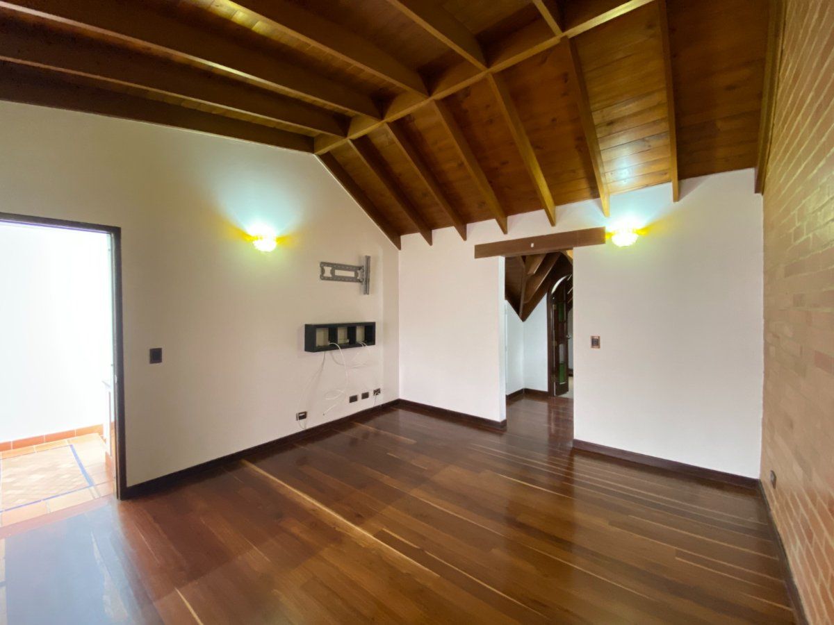 Casa en arriendo Chía 280 m² - $ 3.900.000