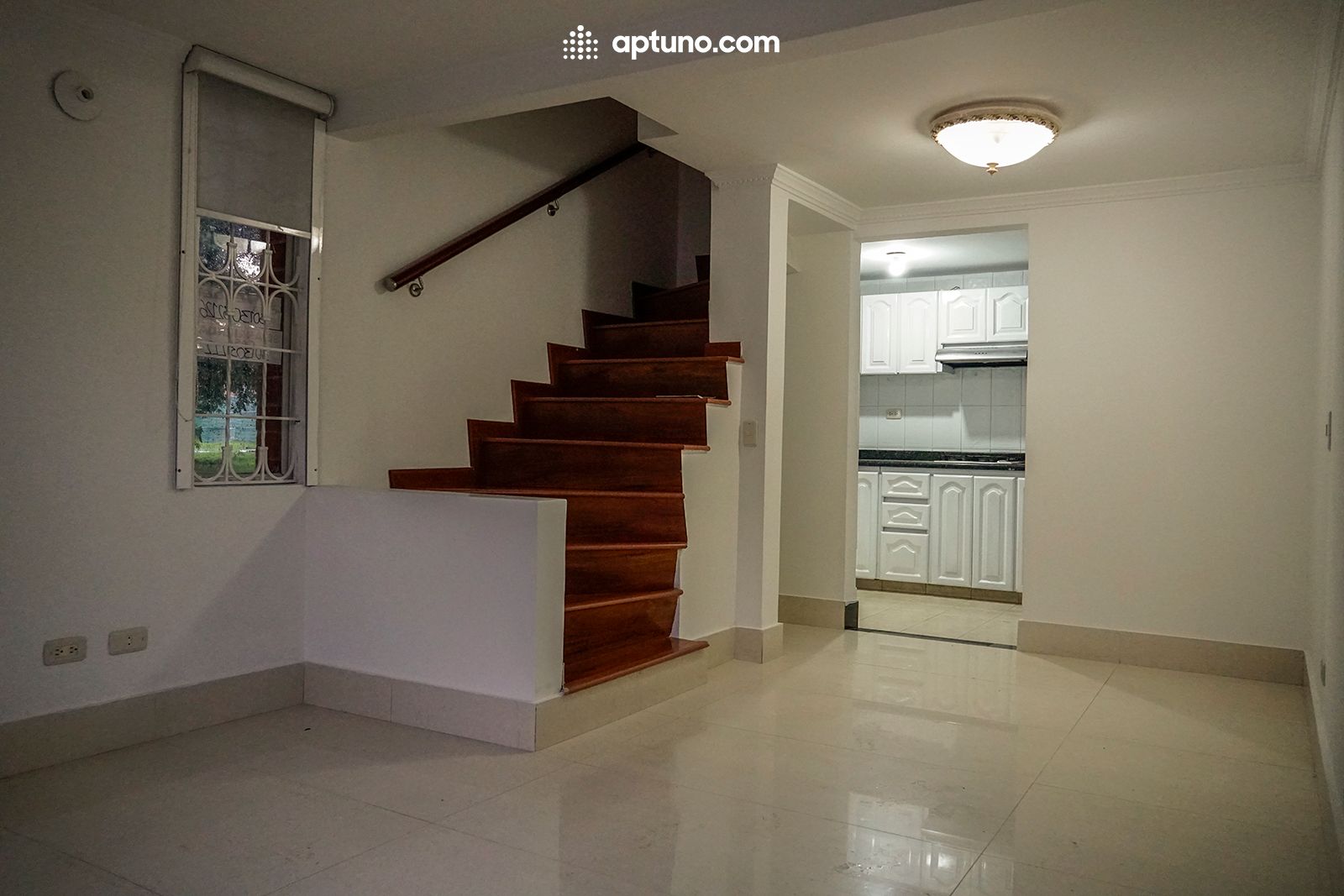 Casa en arriendo en Portales del Norte por $ 